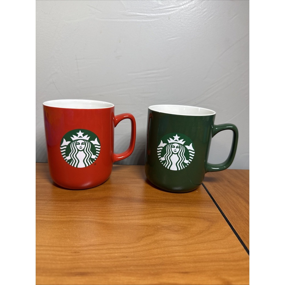 Starbucks 2020 Christmas Red and Green Mugs/Cups 16oz Large Set Coffee